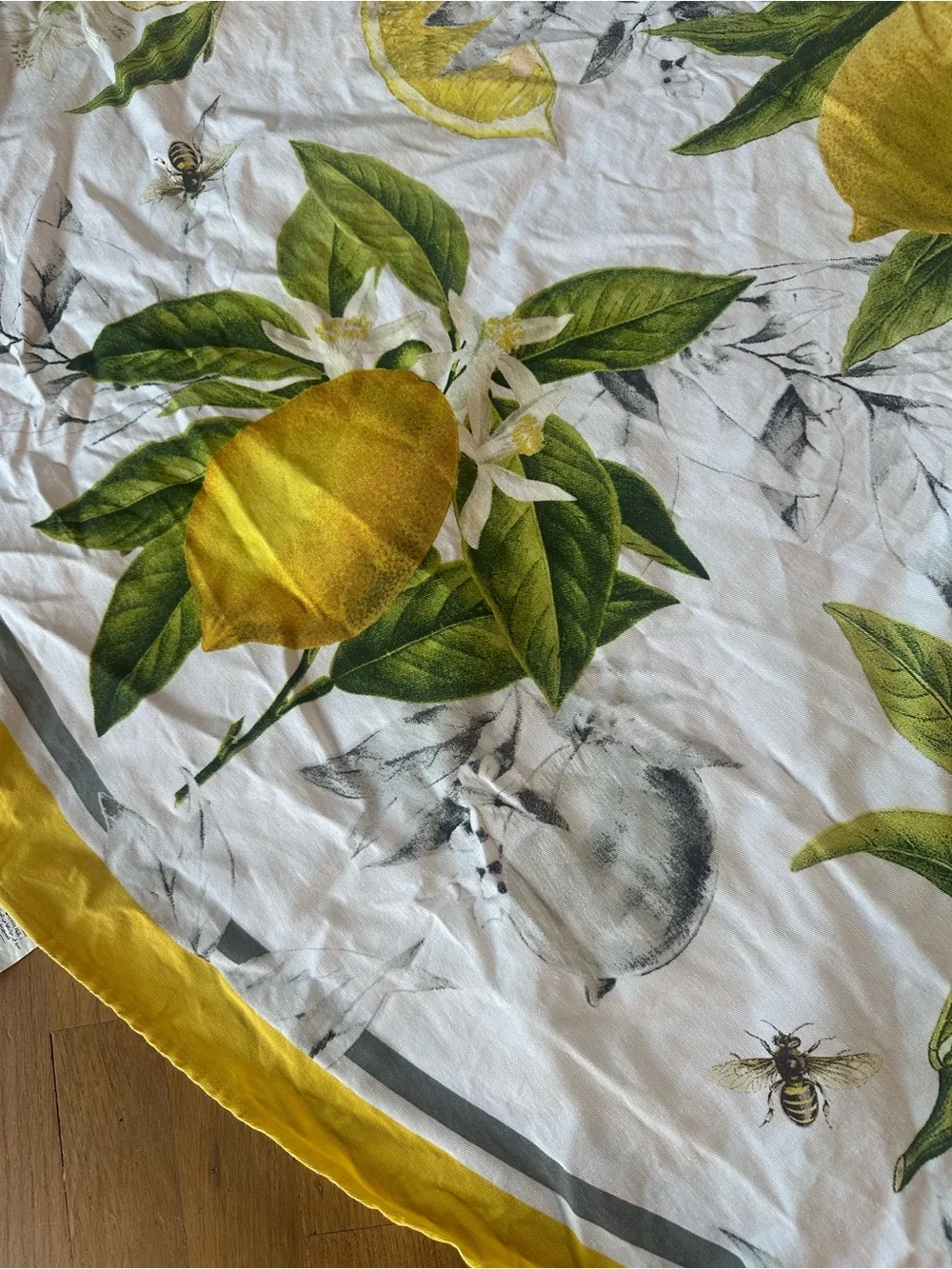 Williams Sonoma Lemon Print 70 inch Round Tablecloth in Yellow and Green